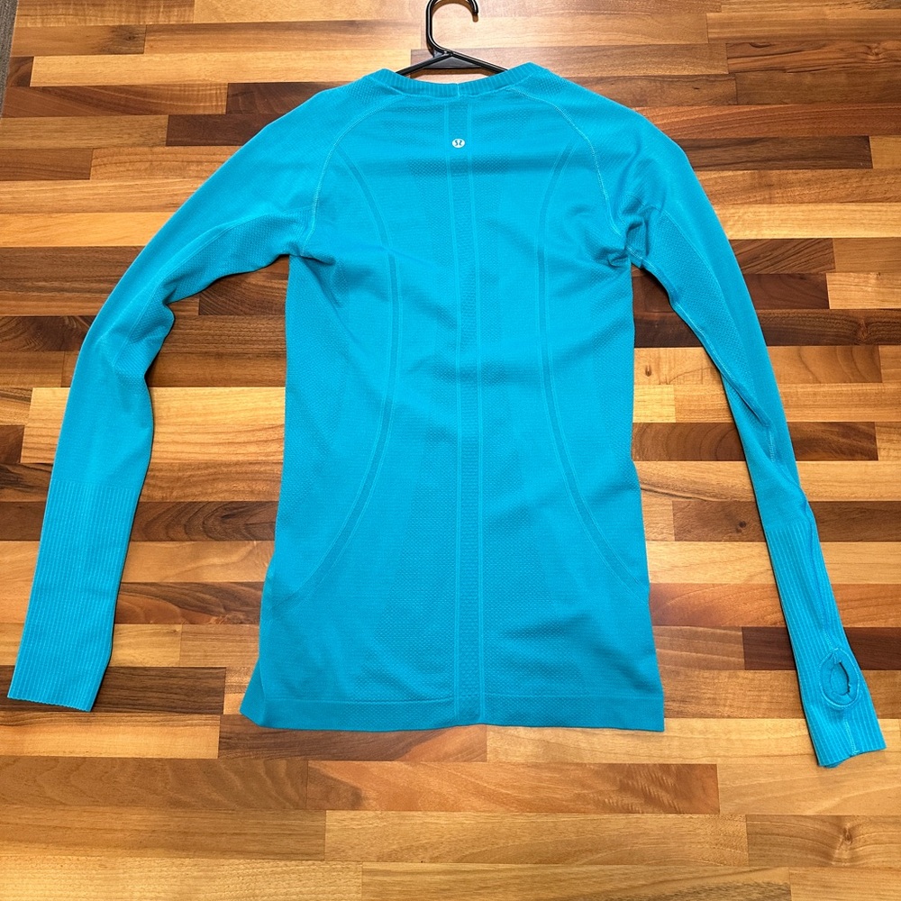 Lululemon swiftly tech long sleeve turquoise size 6